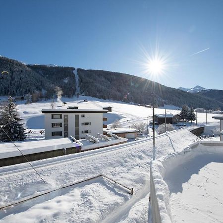 Agrimonia - 5,5-Zi Duplex Wohnung Bis 9 Personen Mit Eigenem Garten Davos Exterior foto