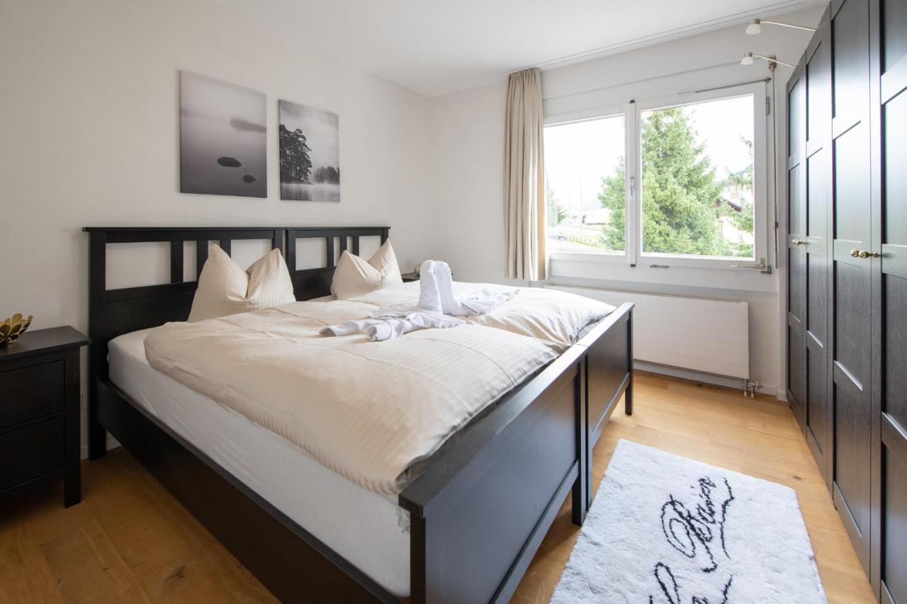 Agrimonia - 5,5-Zi Duplex Wohnung Bis 9 Personen Mit Eigenem Garten Davos Exterior foto